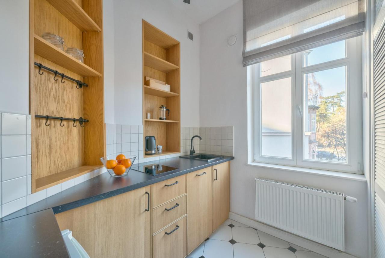 Dom & House - Apartamenty Kamienica Sopocka 150 Metrow Od Plazy 소포트 외부 사진